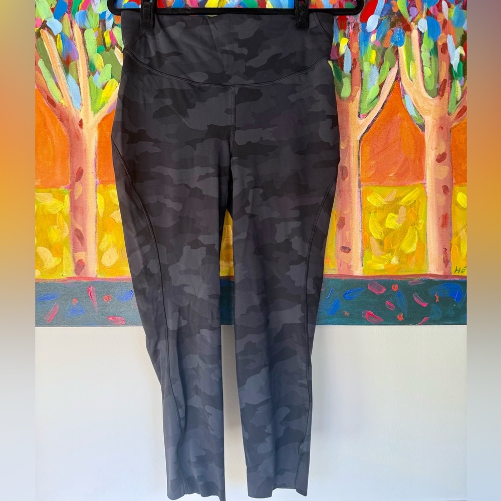 Lululemon Black & Gray Camo Wunder Train High-Rise Crop 21” Leggings Size 10